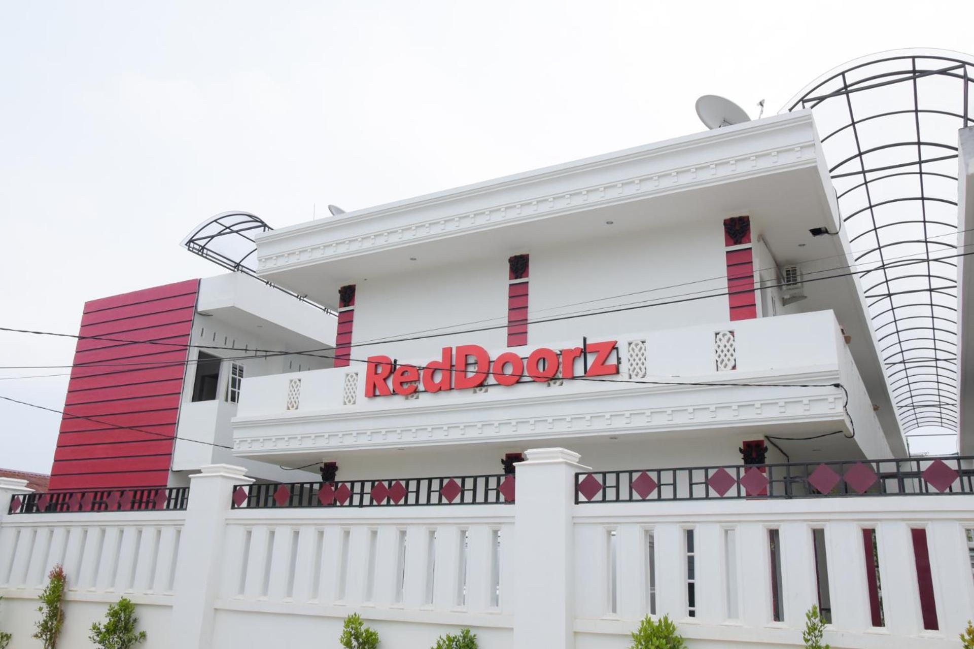 Reddoorz Near Uin Sumatera Utara Hotel Medan Exterior photo